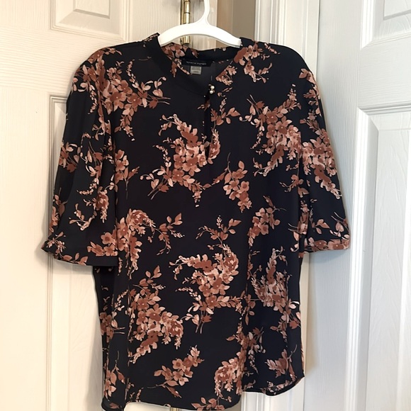 Tommy Hilfiger shortsleeved blouse size M - Picture 1 of 3